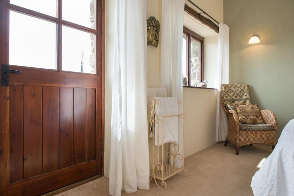 Deer Park Rural Stone Barn Conversion House in West Devon District