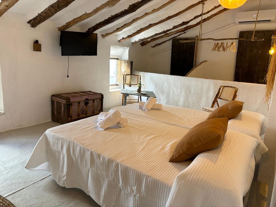 Bed, Bedroom