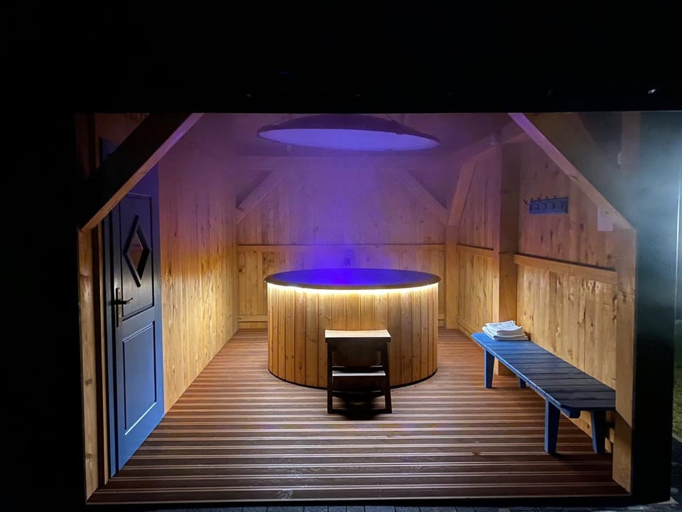 Hot Tub, Massage, Sauna