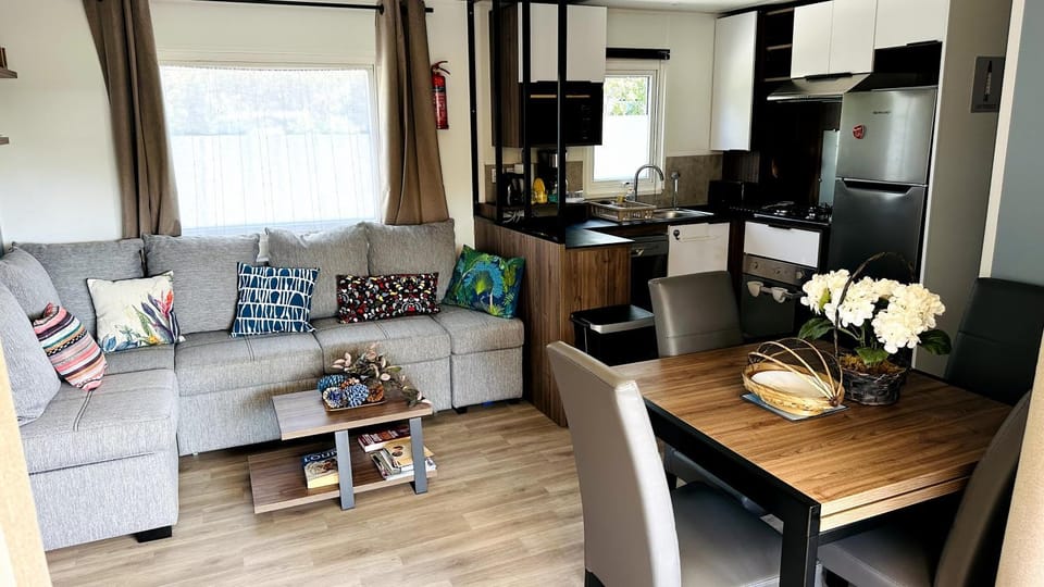 TV and multimedia, Kitchen or kitchenette, Living room, pet friendly