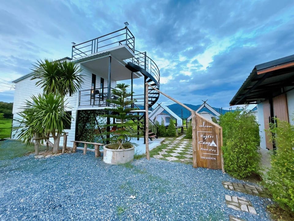 Property building, Natural landscape, Garden view