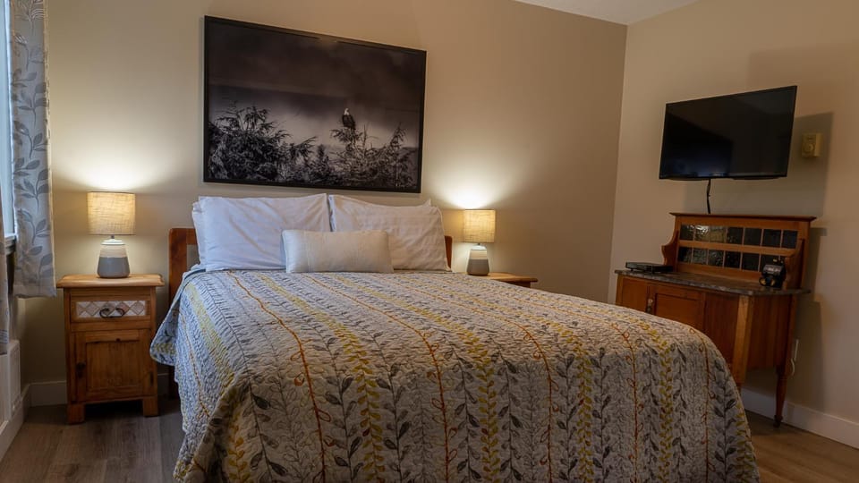 Bed, TV and multimedia