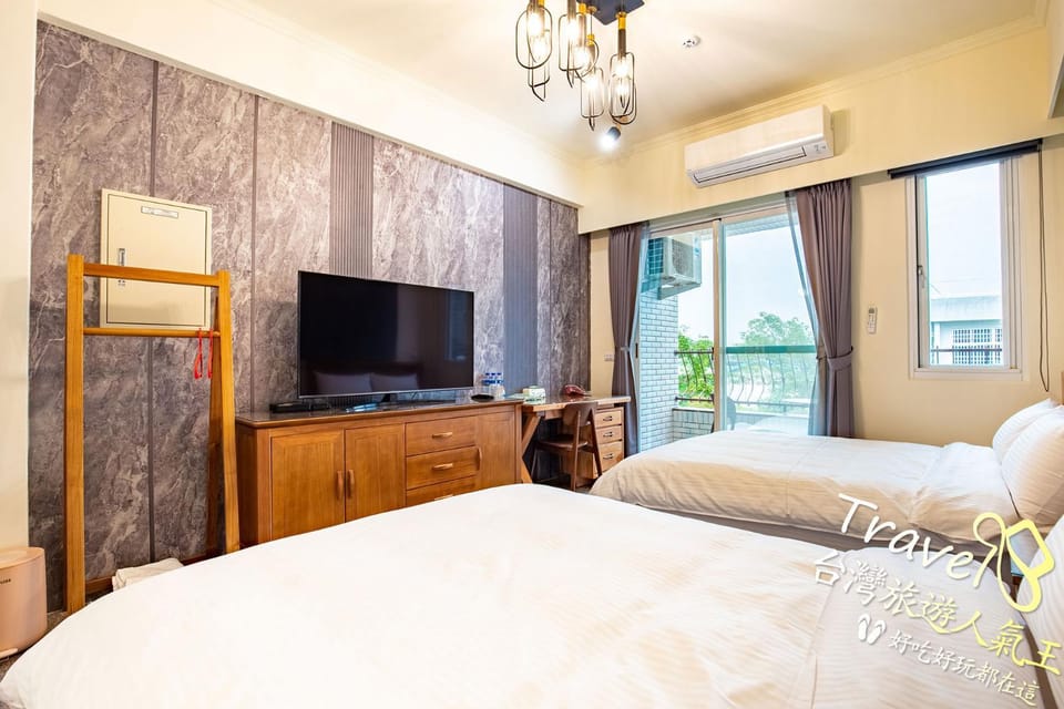 Bed, TV and multimedia, Photo of the whole room, Bedroom, air conditioner