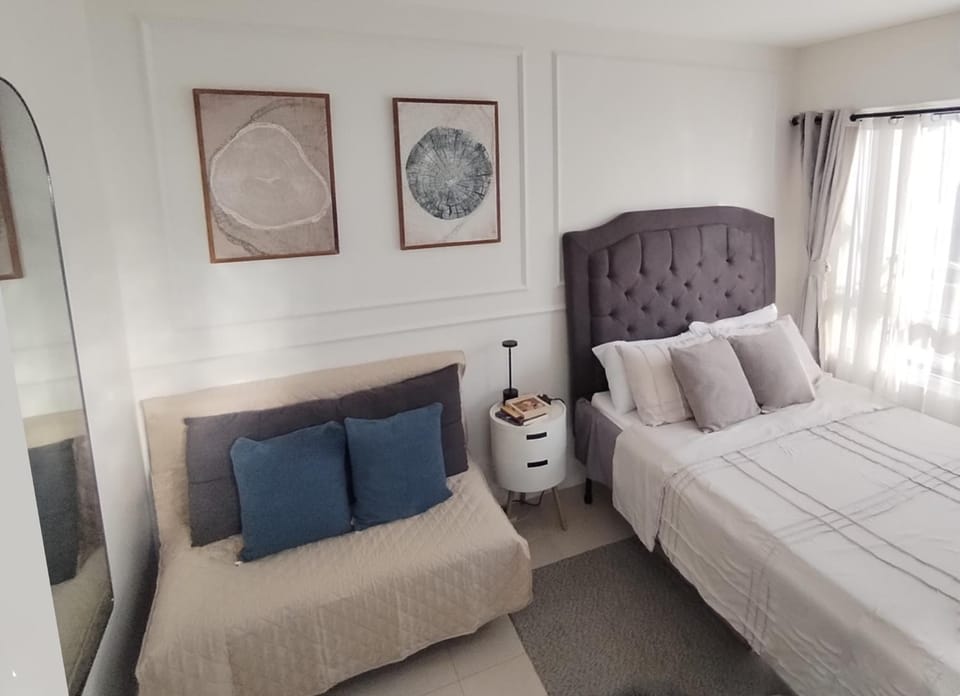 Bed, Living room, Bedroom