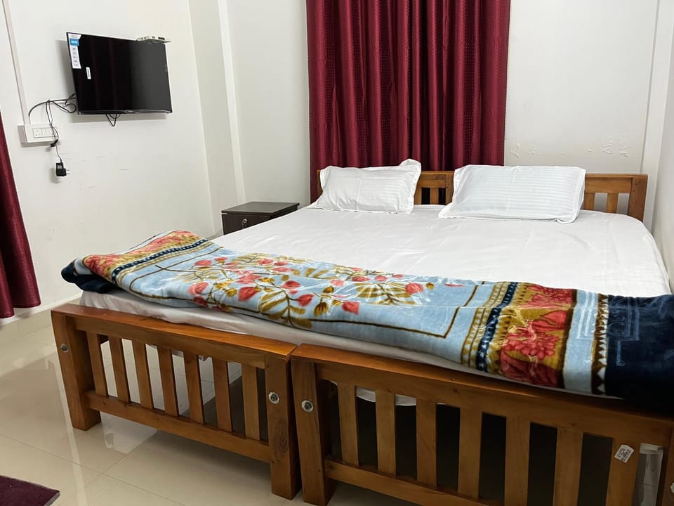 Olivesquare Tourist Home Elappara Vagamon Nature lodge in Kerala