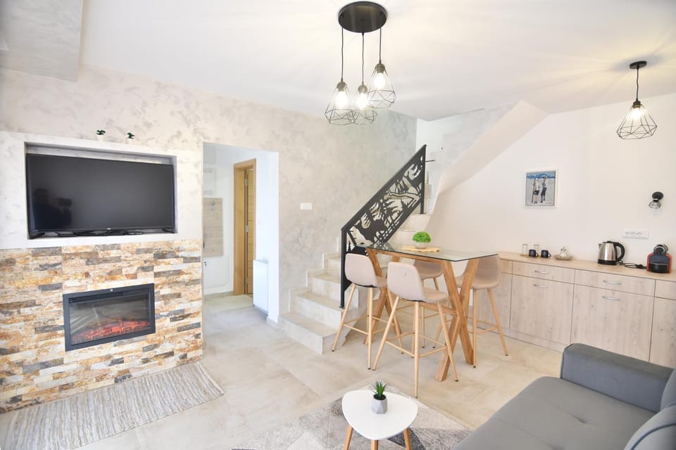 Brvnara Mont 2 Chalet in Zlatibor
