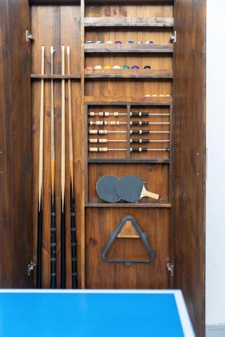 Game Room, Table tennis