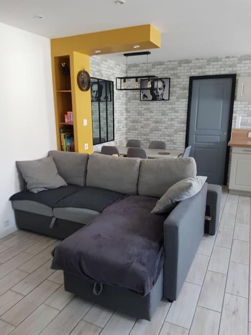 Charmante petite maison de ville Apartment in Calais