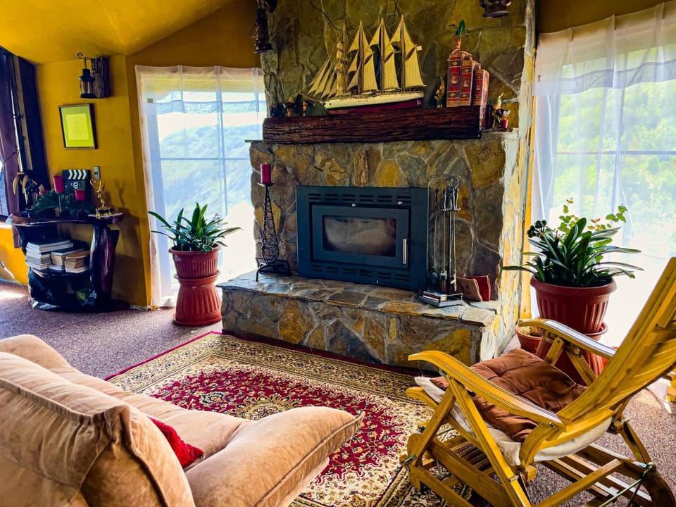 Bedroom, flat iron