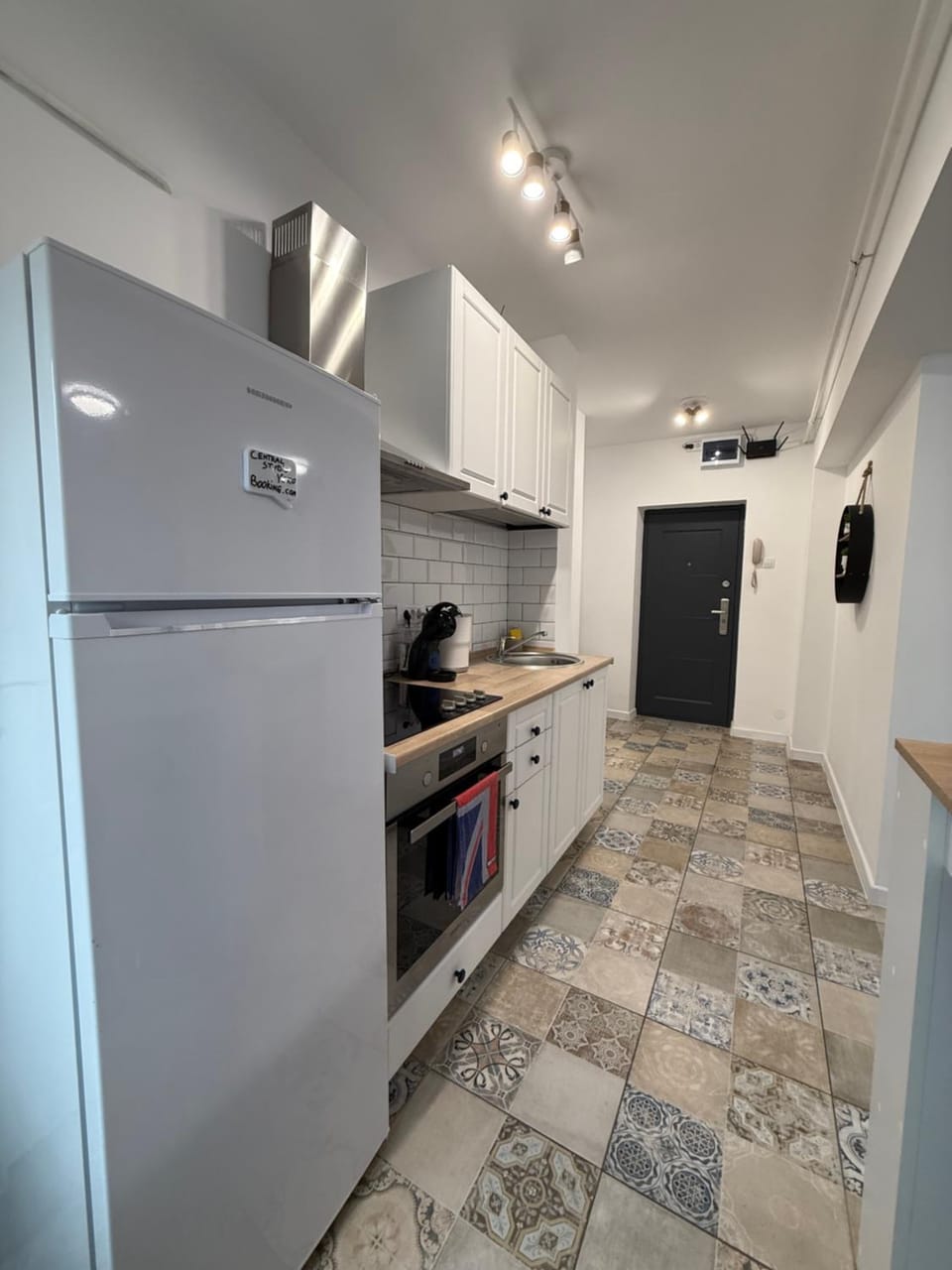 Kitchen or kitchenette, oven, stove
