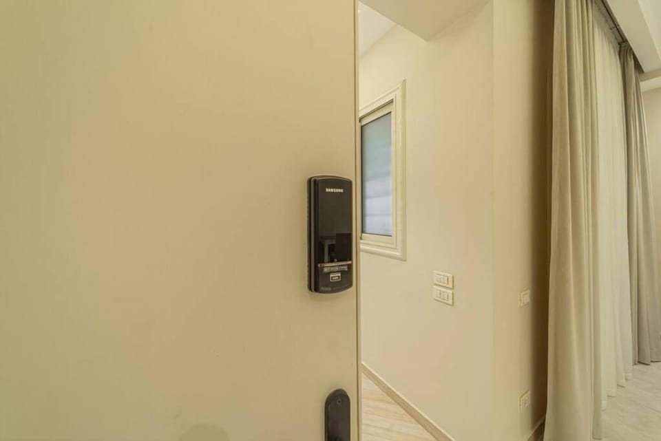 Luxurious One-Bedroom Suite Pyramids Giza Apartment in Egypt