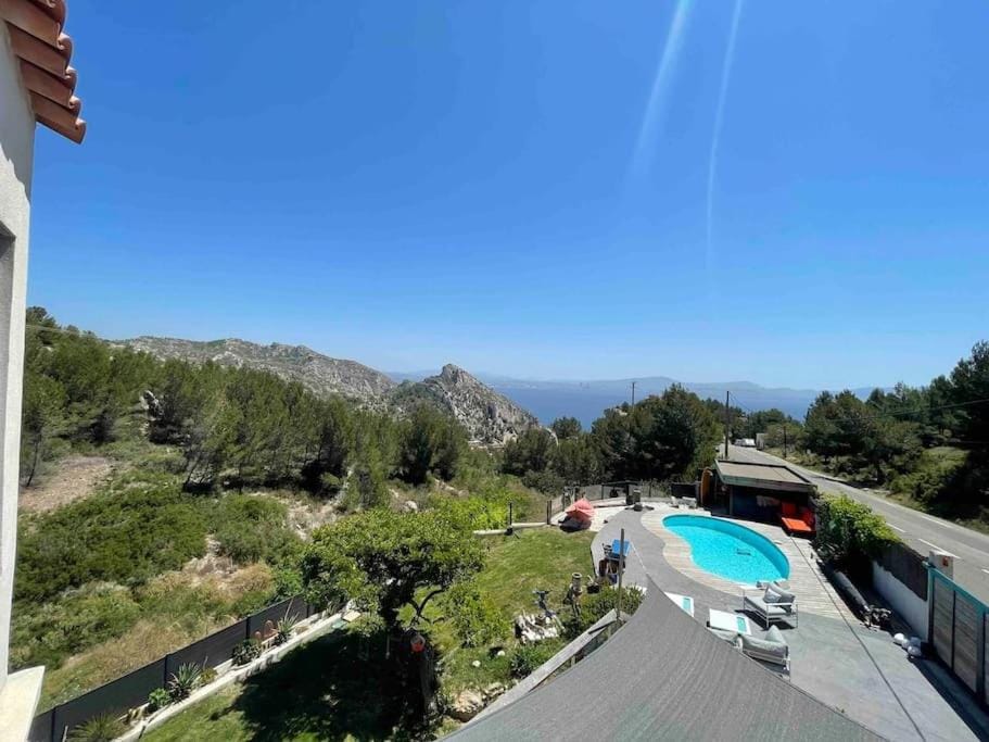 Mountain view, Sea view