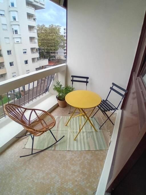 T1bis, balcon, proche Part-Dieu Apartment in Villeurbanne