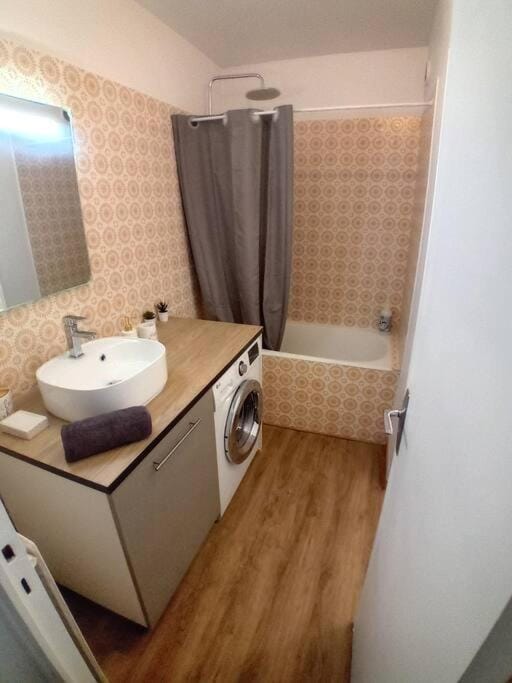 T1bis, balcon, proche Part-Dieu Apartment in Villeurbanne