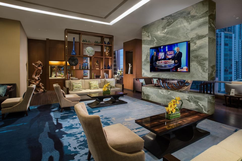 Communal lounge/ TV room