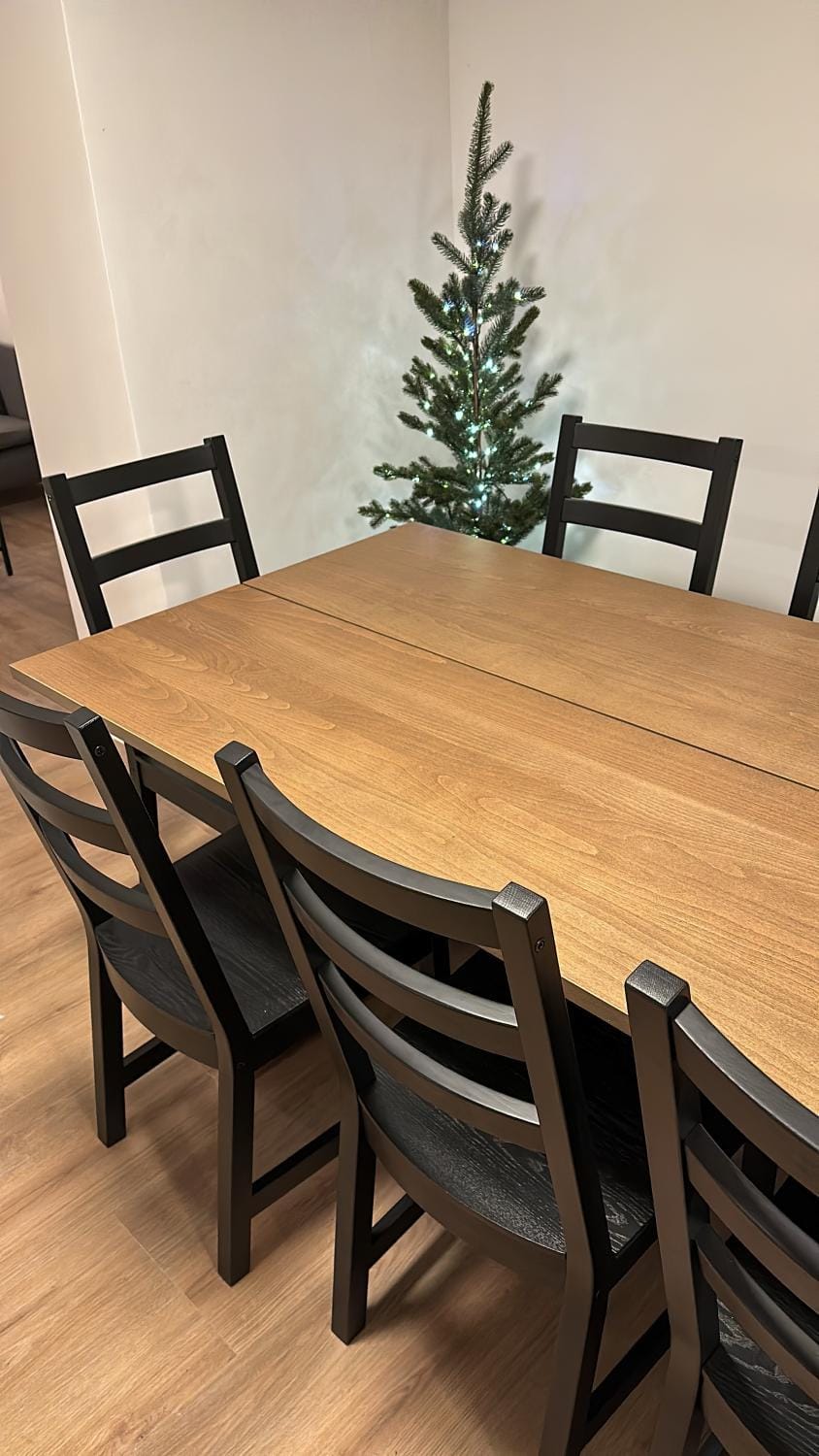 Living room, Seating area, Dining area