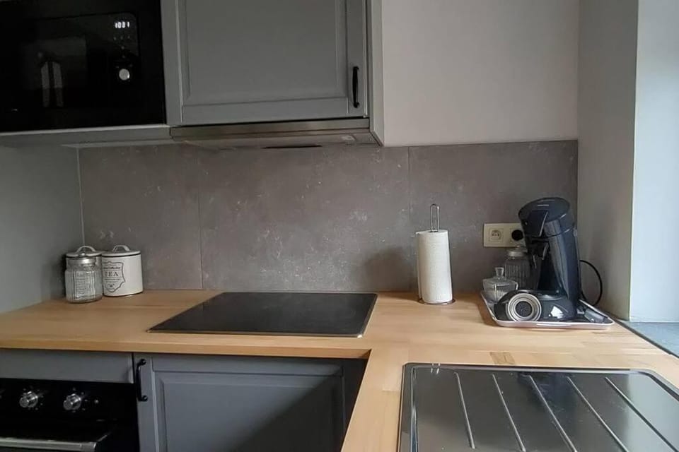 Coffee/tea facilities, minibar, pet friendly, stove