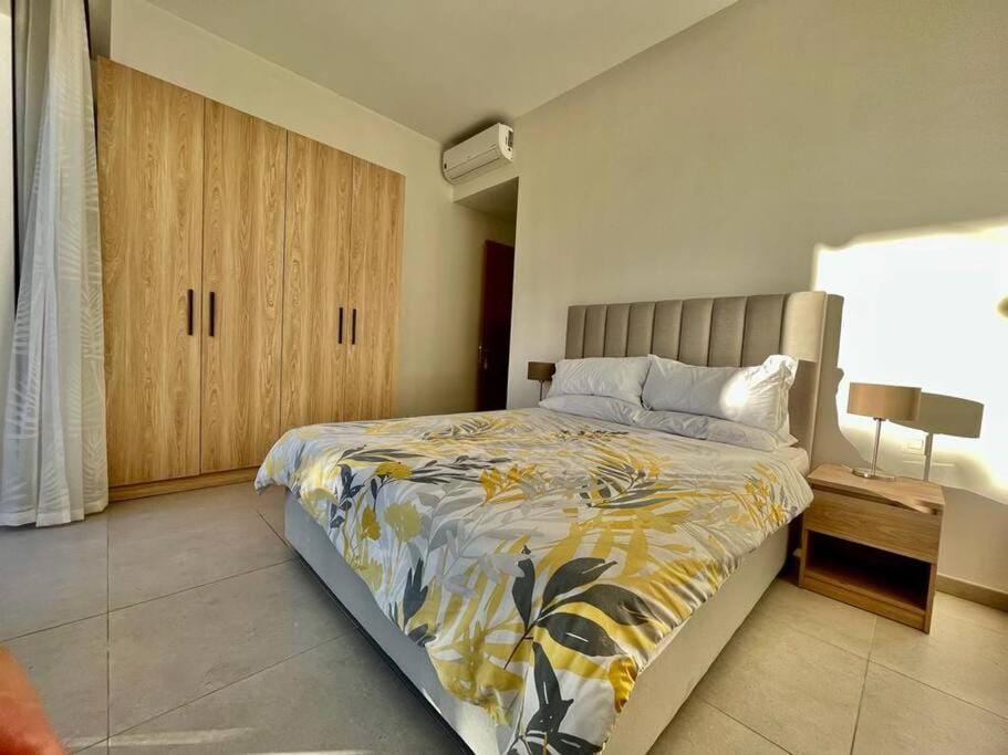 A Beachfront Haven - Ocean Point B2 Apartment in Mauritius