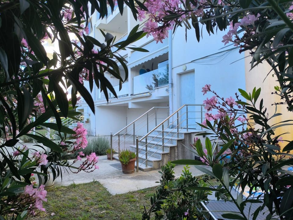 Villa Oleander Apartment in Tirana County, Albania