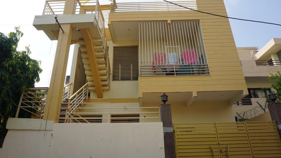 Property building, Balcony/Terrace, Internal: Not applicable to any particular room