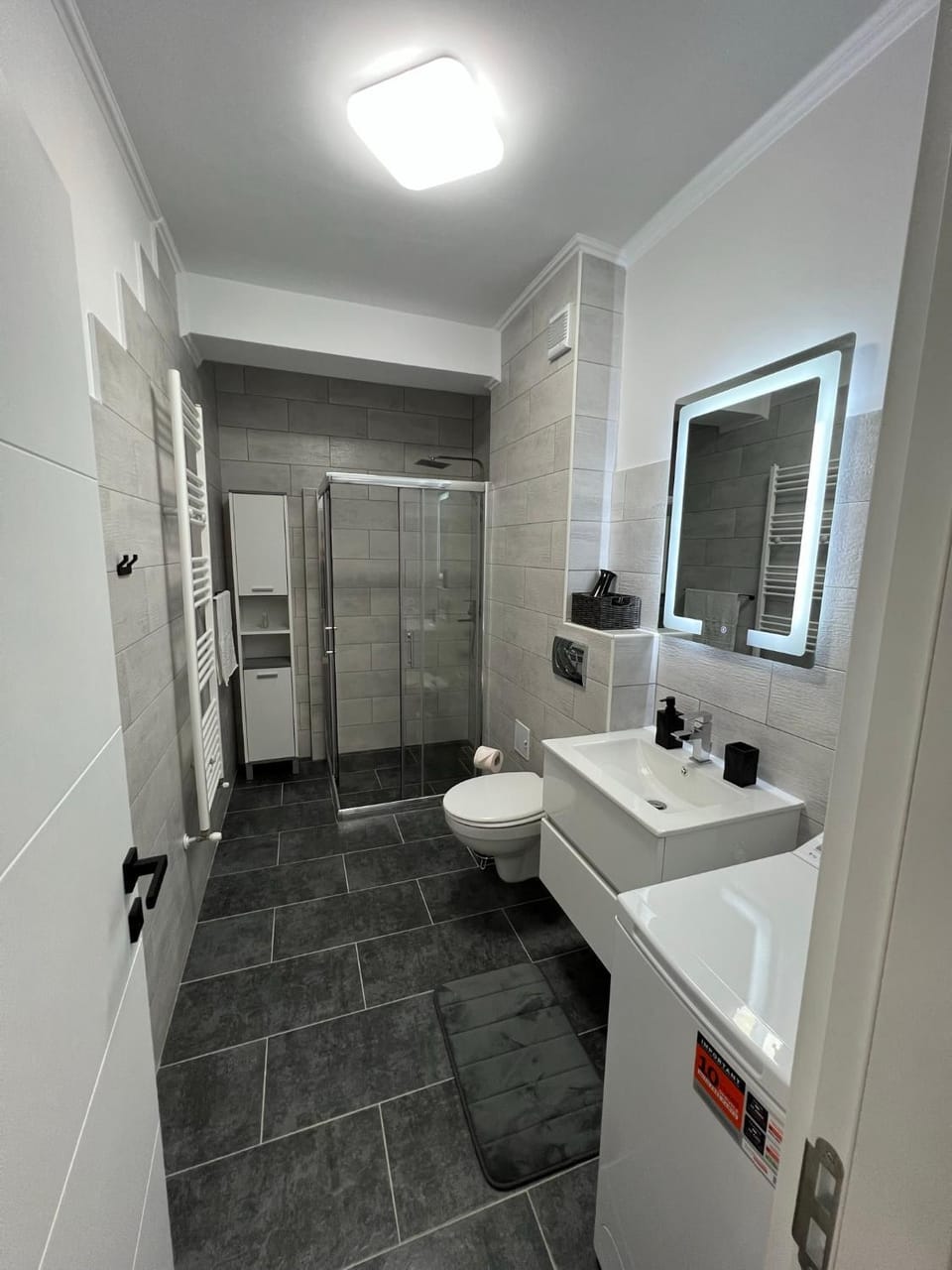 Shower, Toilet, Bathroom
