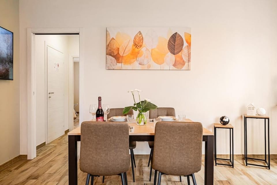 Food and drinks, Dining area