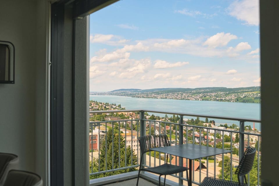Balcony/Terrace, Lake view