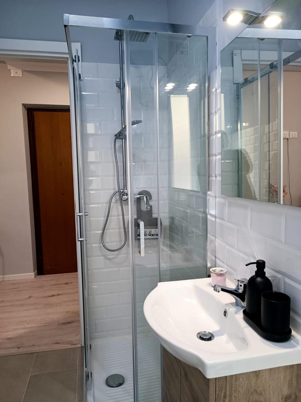 Shower, Bathroom, heating