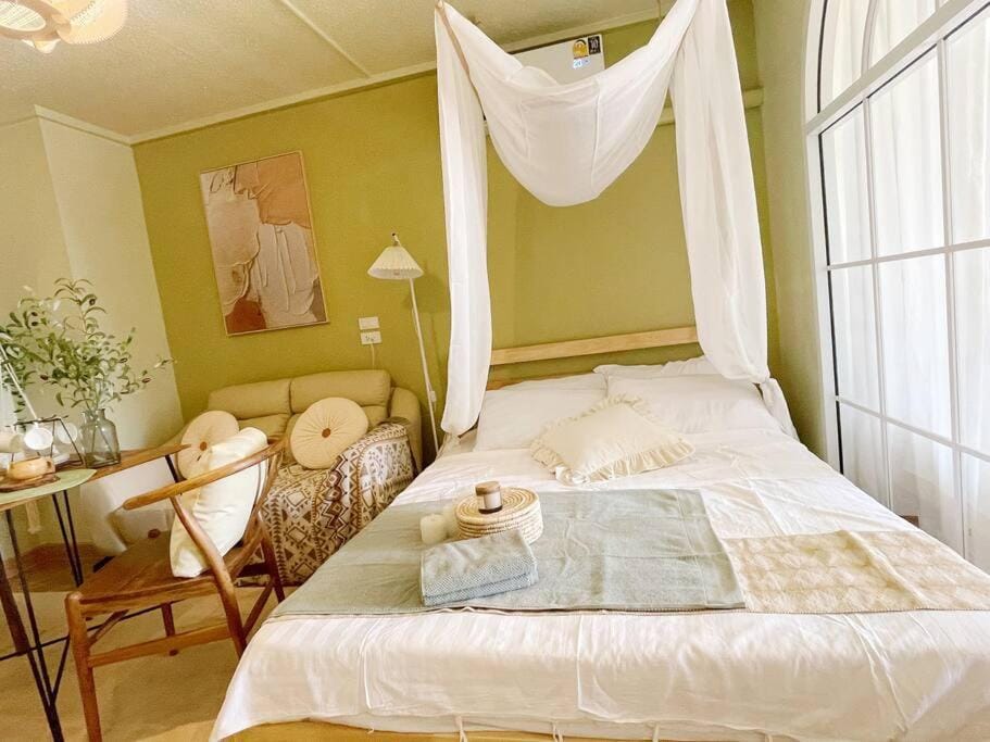641 Mountain View 2 minutes walk to one Nimman Maya Apartment in Chiang Mai