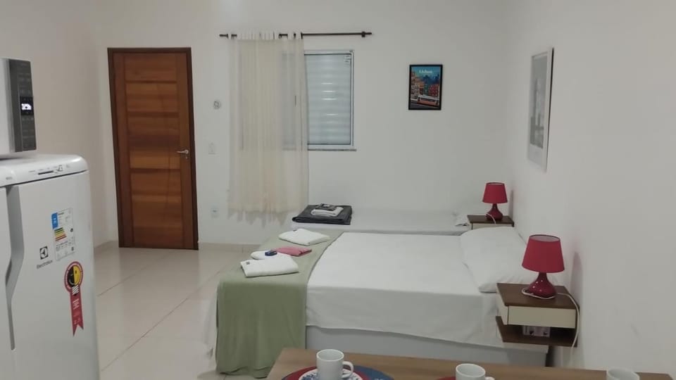 Bed, Kitchen or kitchenette, Photo of the whole room, Bedroom, towels