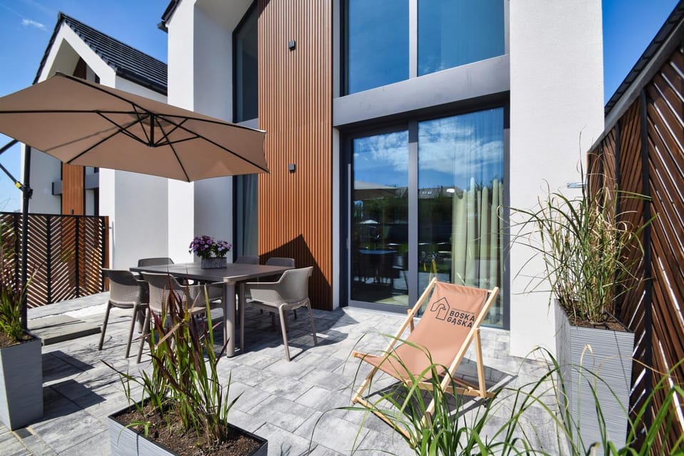 Garden, Balcony/Terrace