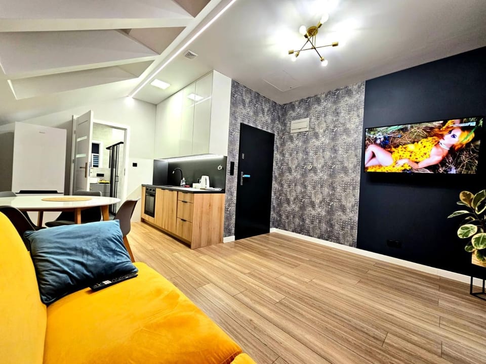 TV and multimedia, Kitchen or kitchenette, Seating area, Dining area