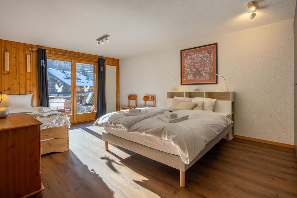 Bed, Bedroom