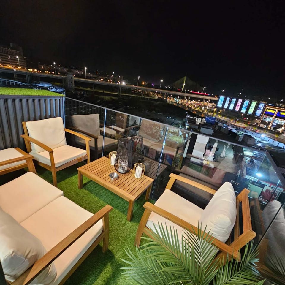 View (from property/room), Balcony/Terrace