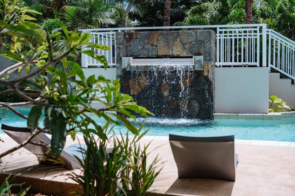 Day, Natural landscape, Garden, Garden view, Pool view, Swimming pool