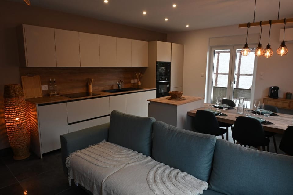Coffee/tea facilities, Kitchen or kitchenette, Living room, Dining area, kitchen