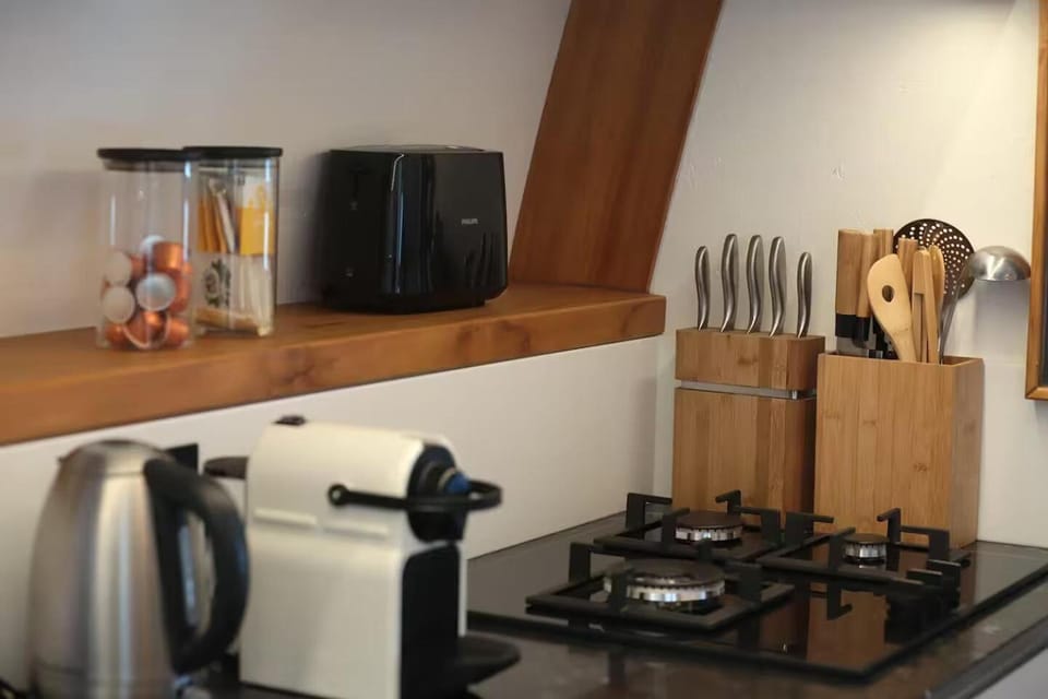 Coffee/tea facilities, View (from property/room)