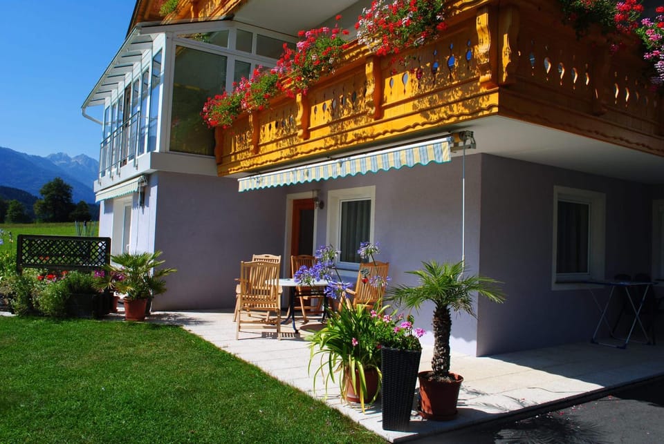 Garden, Balcony/Terrace