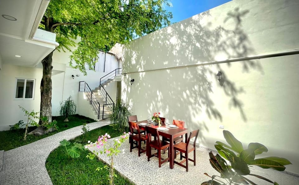 Garden, Garden, Dining area, Garden view