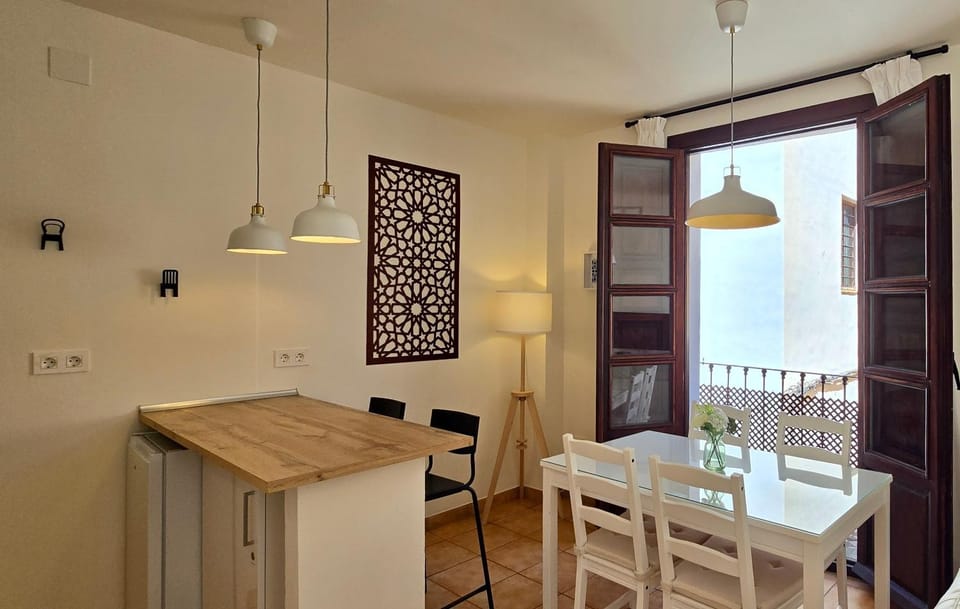 Off site, Dining area