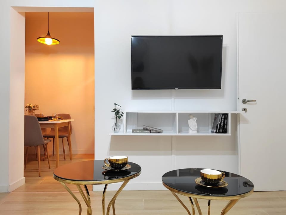 TV and multimedia, Dining area