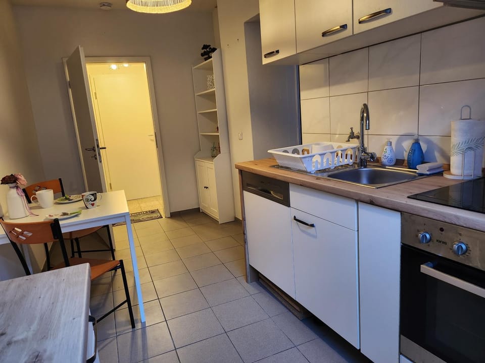 Kitchen or kitchenette, dishwasher, pet friendly, stove