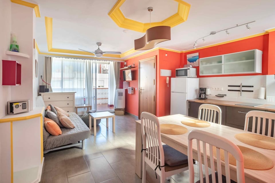 Kitchen or kitchenette, Living room, Seating area