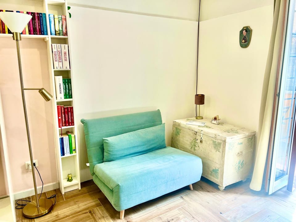 Monolocale minimal 5 minuti a piedi da METRO C Apartment in Rome