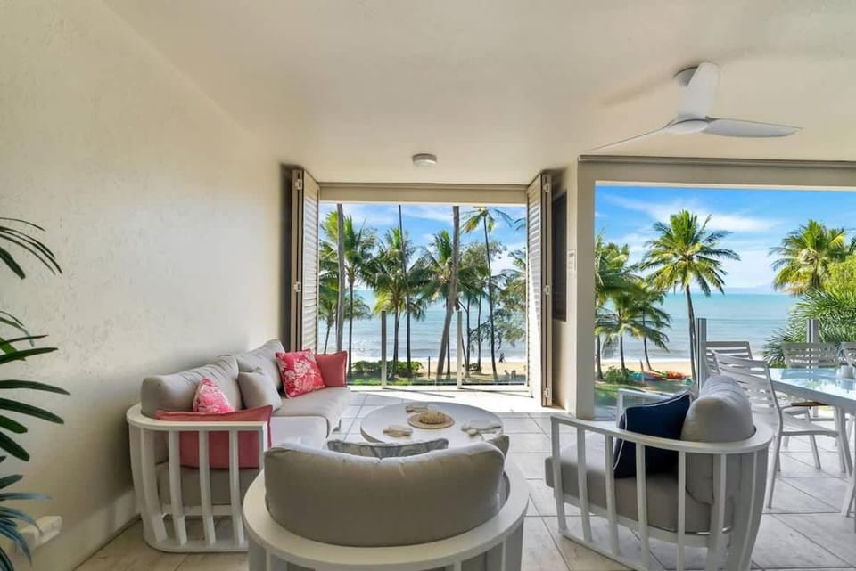 Morado at Island Views—A Palm Cove Poolside Oasis Apartment in Palm Cove