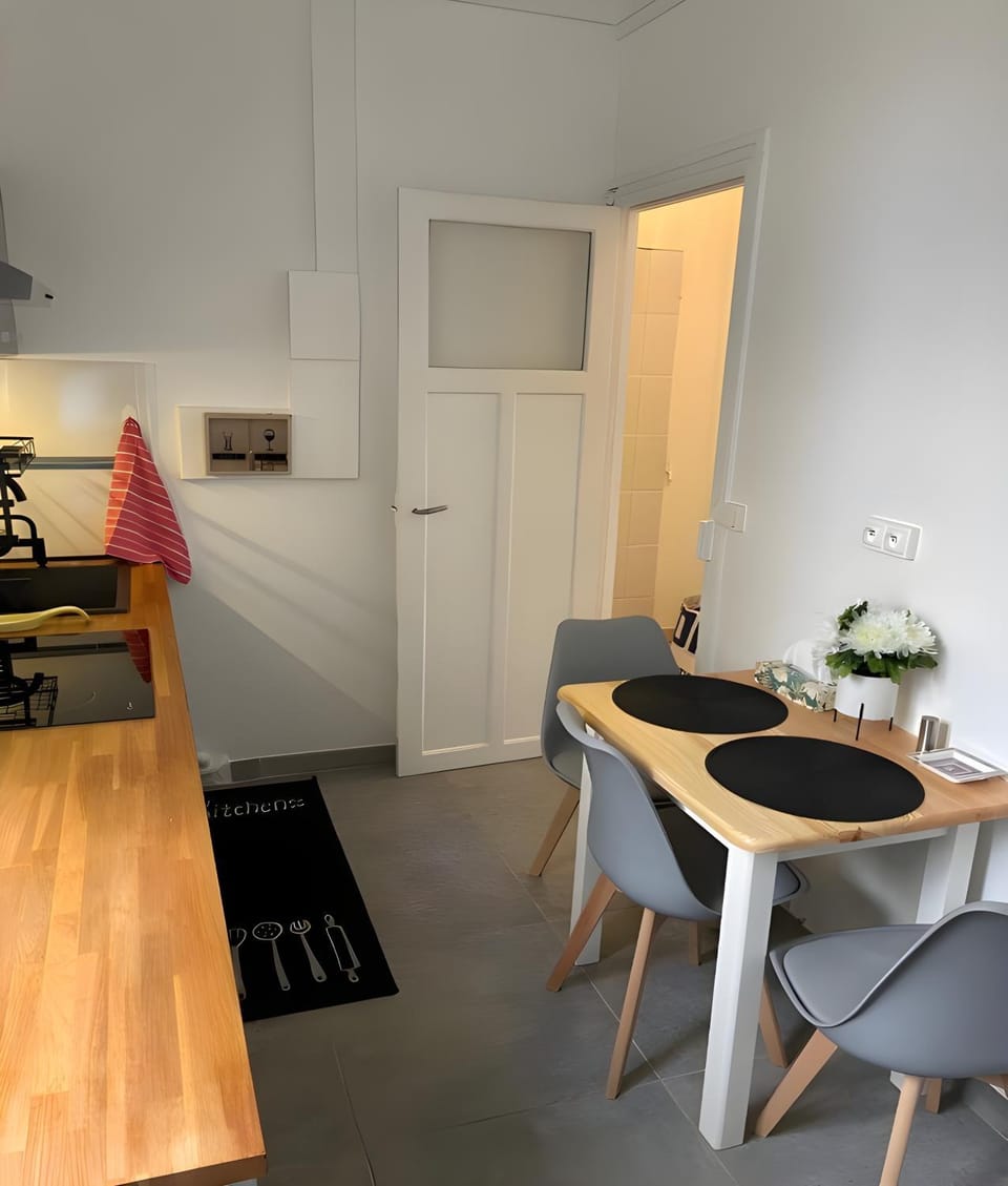 Communal kitchen, kitchen