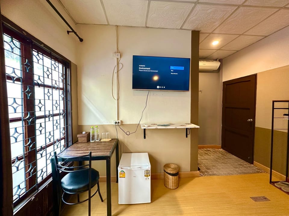 TV and multimedia, Seating area