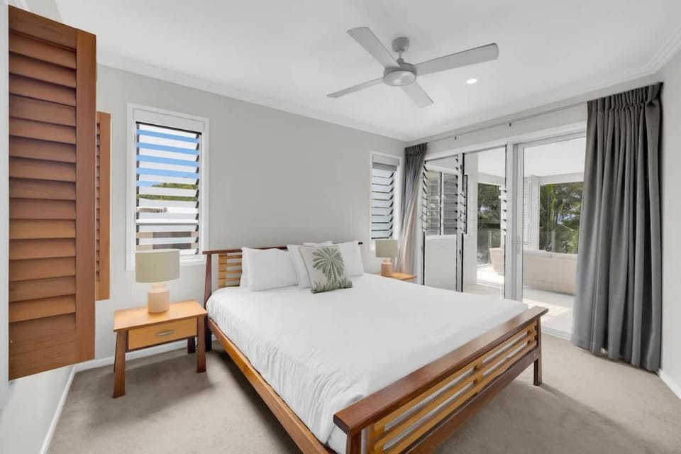Turquesa at Island Views—Beachfront Resort Living Apartment in Palm Cove