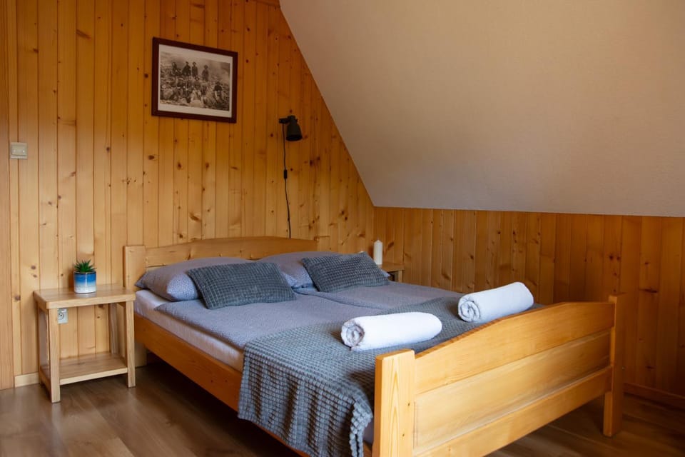 Bed, Photo of the whole room
