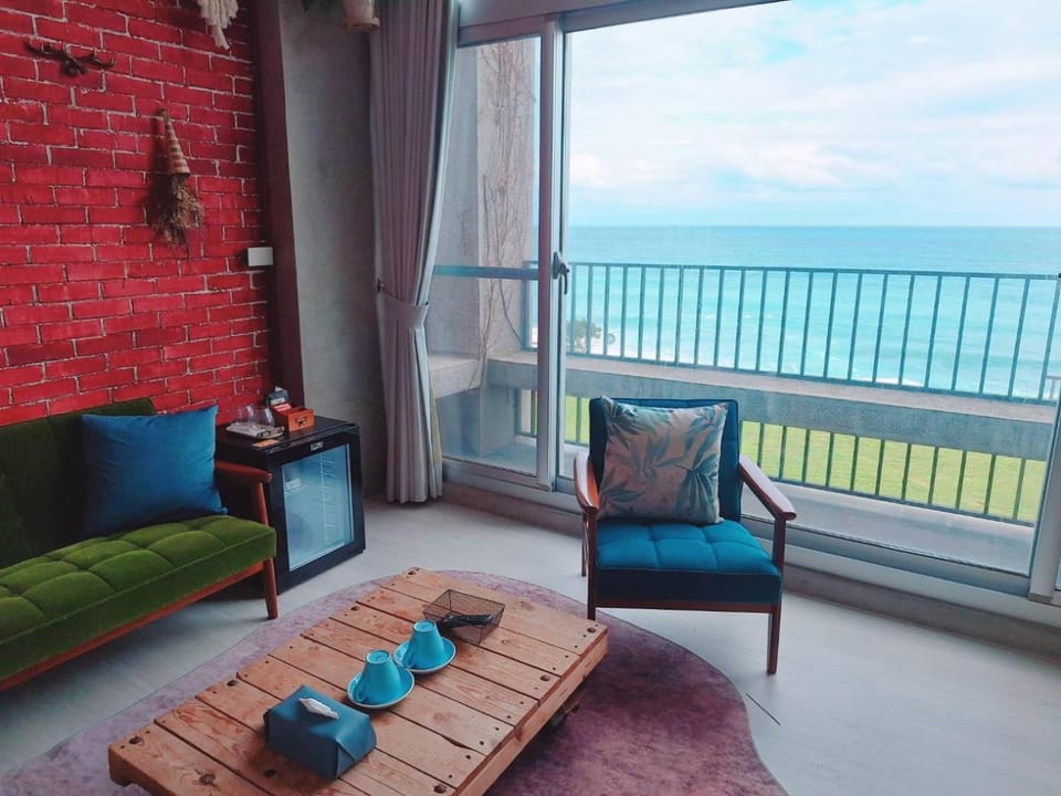 Natural landscape, View (from property/room), Living room, Sea view